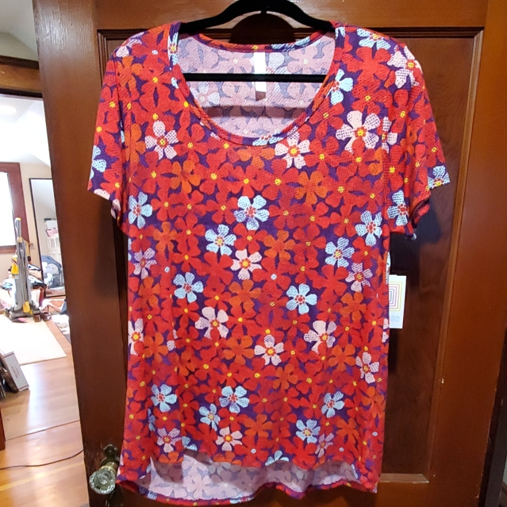 LuLa Roe Classic T